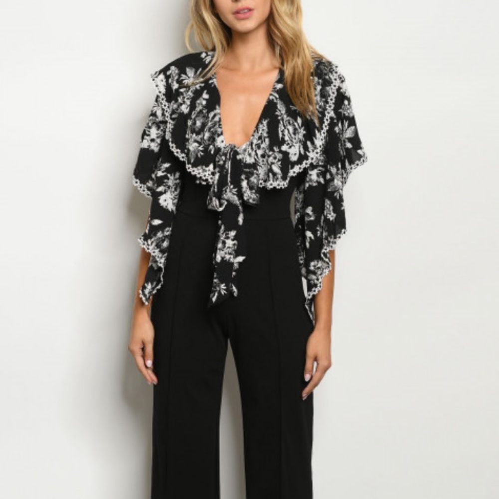 ❤️LAST S NEW Black White Ruffle Jumpsuit - Picture 2 of 8